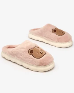 Kapcie^Royalfashion Fioletowo - różowe damskie futrzane kapcie z misiem Hettres Jasnoróżowy