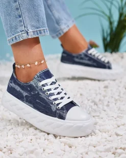 Trampki^Royalfashion Granatowe damskie jeansowe trampki z przetarciami Nerolera Granatowy