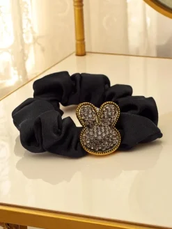 Akcesoria Do Włosów^Royalfashion Gumka do włosów z ozdobnym króliczkiem Satin Bunny czarny