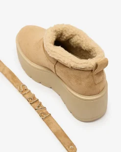 Śniegowce^Royalfashion Jasnobrązowe damskie buty a'la śniegowce z ozdobą Parisela brązowy