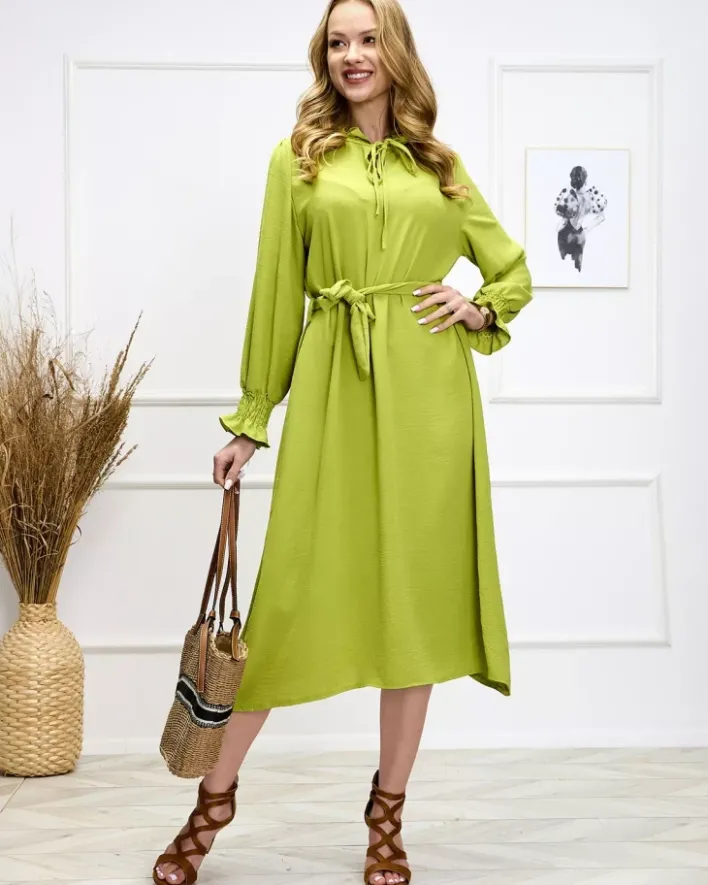Sukienki Letnie|Sukienki Długie^Royalfashion Jasnozielona damska długa sukienka z wiązaniem w pasie zielony