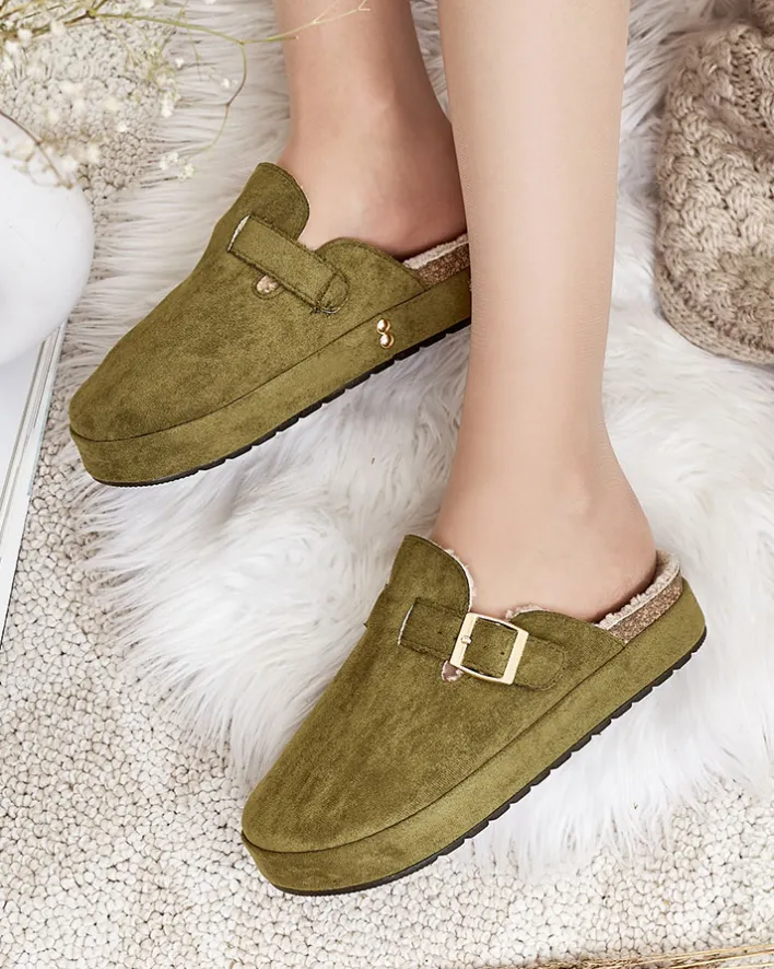 Kapcie^Royalfashion Kapcie damskie z kożuszkiem i klamrą Kajis zielony