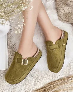 Kapcie^Royalfashion Kapcie damskie z kożuszkiem i klamrą Kajis zielony