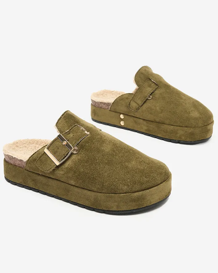 Kapcie^Royalfashion Kapcie damskie z kożuszkiem i klamrą Kajis zielony