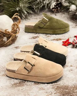 Kapcie^Royalfashion Kapcie damskie z kożuszkiem i klamrą Kajis zielony