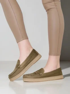 Mokasyny Na Płaskiej Podeszwie^Royalfashion Klasyczne damskie mokasyny Carollese zielony