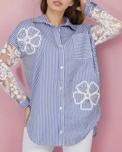 Bluzki / Koszule / Koszulki^Royalfashion Koszula damska w paski z koronką Granatowy