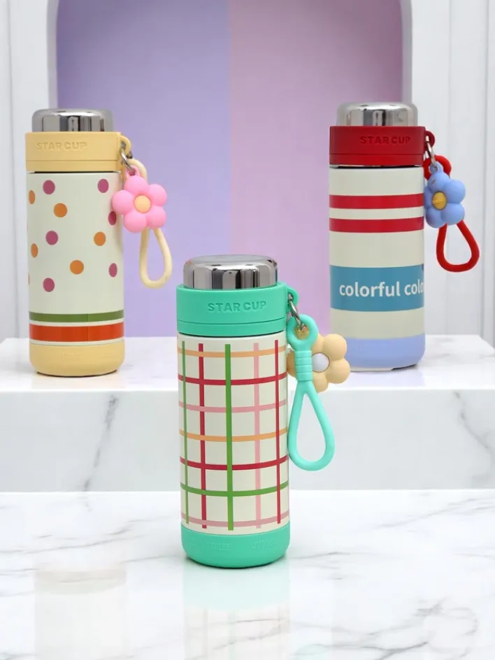 Akcesoria^Royalfashion Kubek termiczny termos z zawieszką Keep Young zielony