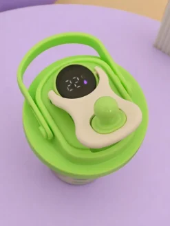 Akcesoria^Royalfashion Kubek termiczny z ustnikiem i czujnikiem temperatury Cute Animals zielony