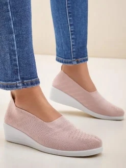 Mokasyny Na Obcasie^Royalfashion Mokasyny damskie na niskim koturnie Epoles różowy