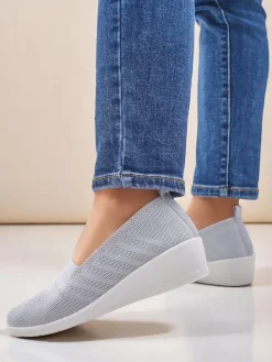 Mokasyny Na Obcasie^Royalfashion Mokasyny damskie na niskim koturnie Epoles Jasny szary