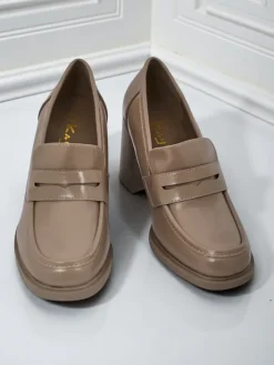 Mokasyny Na Obcasie^Royalfashion Mokasyny damskie na obcasie Minerva brązowy