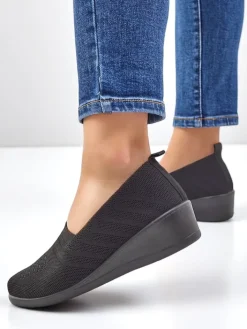 Mokasyny Na Obcasie^Royalfashion Mokasyny damskie na niskim koturnie Epoles czarny