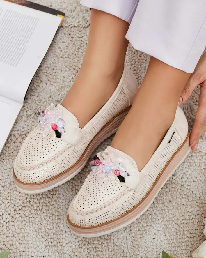 Półbuty|Mokasyny Na Płaskiej Podeszwie^Royalfashion Mokasyny z kolorowymi kamyczkami Restea krem