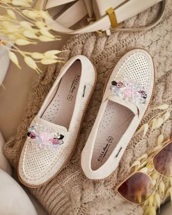 Półbuty|Mokasyny Na Płaskiej Podeszwie^Royalfashion Mokasyny z kolorowymi kamyczkami Restea krem