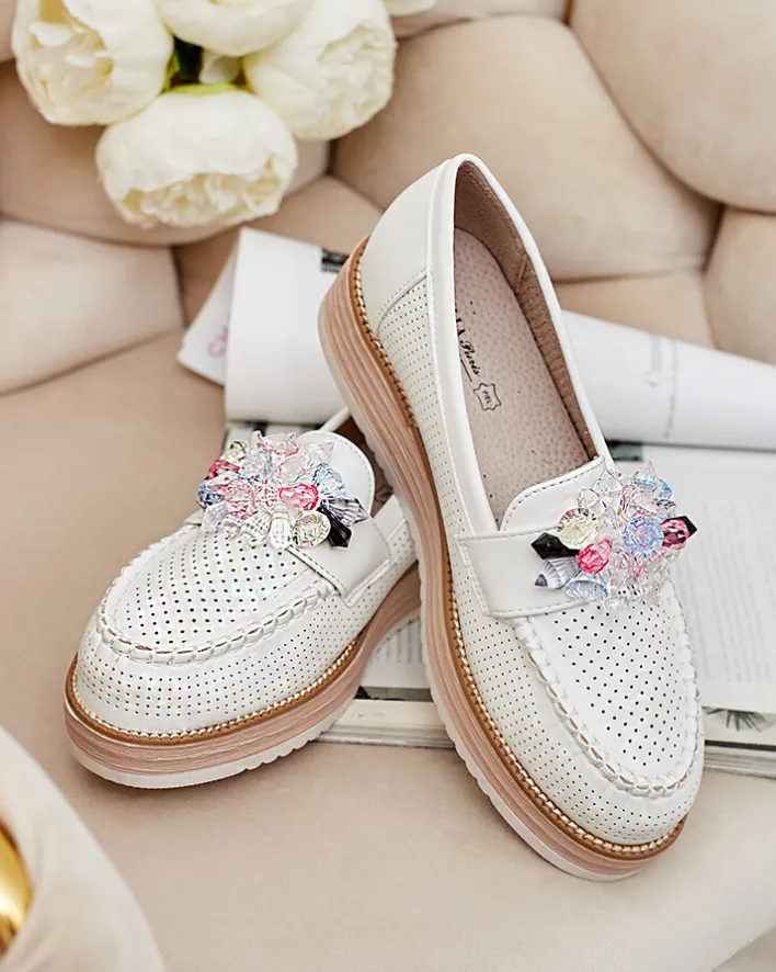 Półbuty|Mokasyny Na Płaskiej Podeszwie^Royalfashion Mokasyny z kolorowymi kamyczkami Restea biały