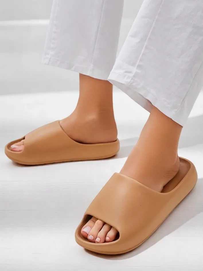 Klapki^Royalfashion Męskie gumowe klapki Izeld jasny brązowy