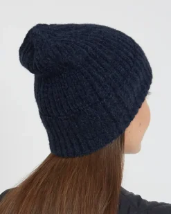 Czapki I Kapelusze^Royalfashion Ocieplana damska czapka Granatowy