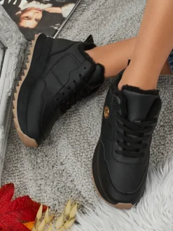 Ocieplane|Sneakersy^Royalfashion Ocieplane sneakersy damskie z futerkiem Casot czarny