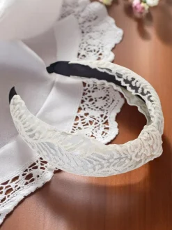 Akcesoria Do Włosów^Royalfashion Opaska do włosów koronkowa Koralia krem