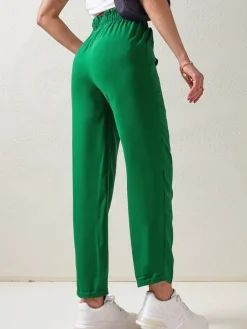 Spodnie Materiałowe^Royalfashion Proste spodnie damskie materiałowe zielony