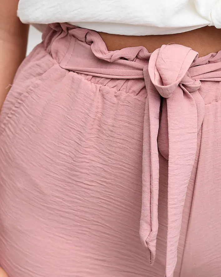 Szorty|Krótkie Spodenki^Royalfashion Różowe damskie krótkie spodenki z kieszeniami różowy