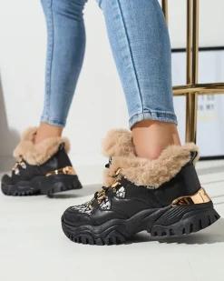 Śniegowce|Sneakersy^Royalfashion Sportowe buty damskie z futerkiem w kolorze m Reyma czarny