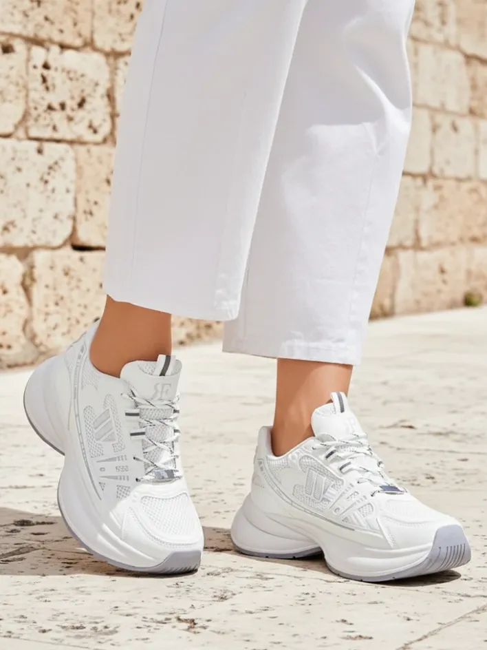 Ugc|Sneakersy^Royalfashion Sportowe sneakersy damskie na grubszej podeszwie Roality biały