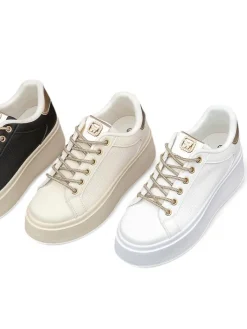 Sneakersy^Royalfashion Sportowe sneakersy damskie z ozdobnymi sznurówkami Eone biały