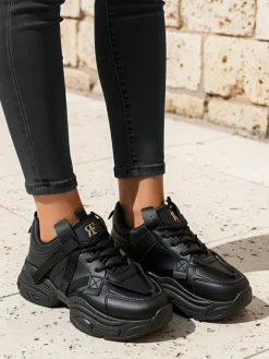 Ugc|Sneakersy^Royalfashion Sportowe sneakersy damskie na grubszej podeszwie Quensi czarny