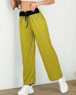 Spodnie Materiałowe^Royalfashion Szerokie spodnie damskie w paski zielony