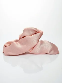 Akcesoria Do Włosów^Royalfashion Szpilka do włosów z tkaniny satynowej – elegancka klamra różowy