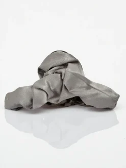 Akcesoria Do Włosów^Royalfashion Szpilka do włosów z tkaniny satynowej – elegancka klamra gołębi szary