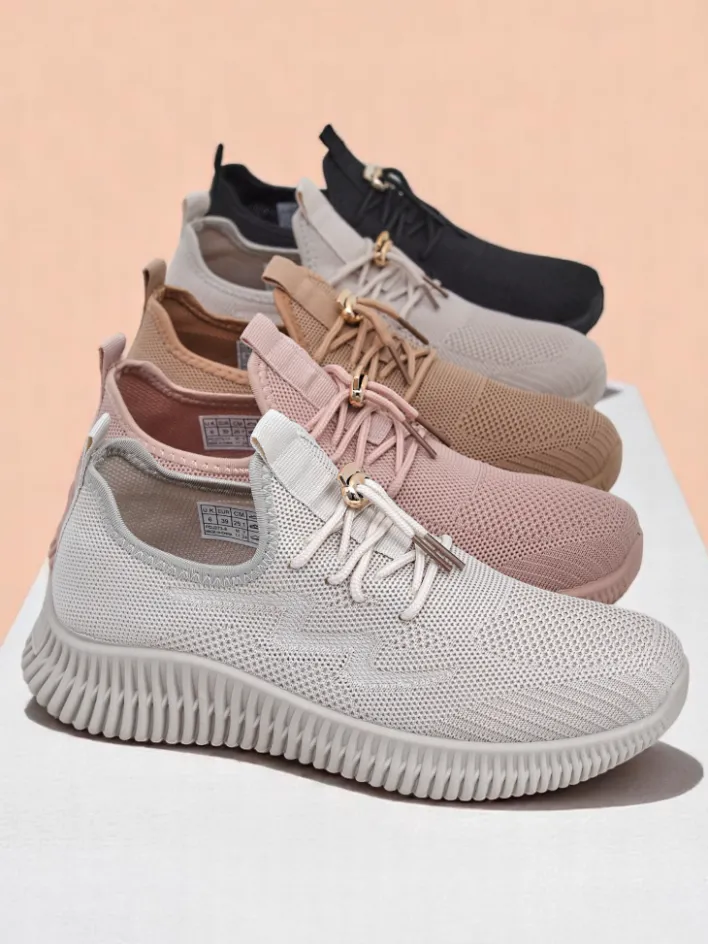 Ugc|Sportowe^Royalfashion Wsuwane damskie materiałowe buty sportowe Royaletta brązowy