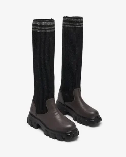 Kozaki Na Płaskim Obcasie|Kozaki Bez Ocieplenia^Royalfashion Wysokie wsuwane kozaki damskie w kolorze czarno - brązowym Alerpi czarny