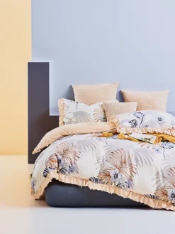 160 X 200 Cm^Royalfashion Wzorzysta pościel z falbanką 160x200 komplet 3 CZĘŚCI