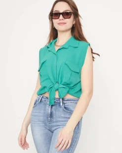 Bluzki / Koszule / Koszulki^Royalfashion Zielona koszula damska zapinana na guziki zielony