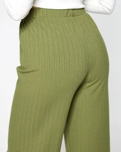 Spodnie Materiałowe^Royalfashion Zielone damskie szerokie spodnie prążkowane zielony