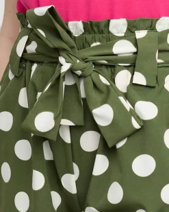 Szorty|Krótkie Spodenki^Royalfashion Zielone damskie materiałowe krótkie spodenki w groszki zielony