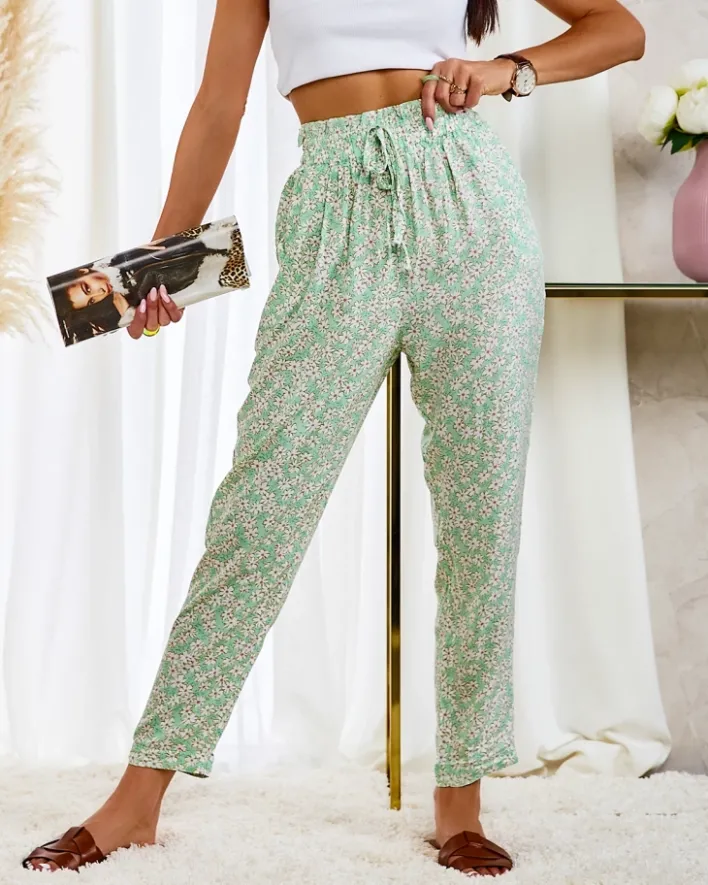 Plus Size|Spodnie Materiałowe^Royalfashion Zielone damskie bawełniane spodnie w kwiaty zielony