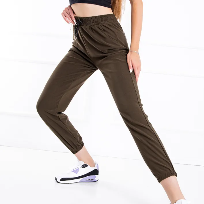 Spodnie Dresowe^Royalfashion Zielone spodnie dresowe damskie z napisem zielony