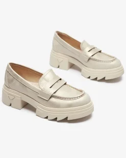 Półbuty|Mokasyny Na Płaskiej Podeszwie^Royalfashion Złote mokasyny damskie z eko skóry Sepop złoty