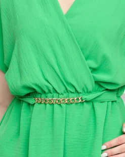 Sukienki Krótkie|Sukienki Letnie^Royalfashion Zielona damska sukienka z ozdobnym łańcuszkiem- Odzież zielony